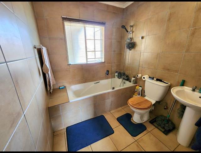 1 BEDROOM APARTMENT FOR SALE IN NEWMARK ESTATE